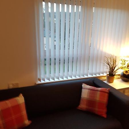 Bathgate Contractor And Business Apartment ภายนอก รูปภาพ